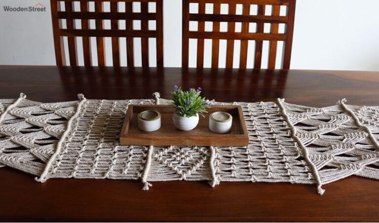 Table Runners- running the table aesthetically