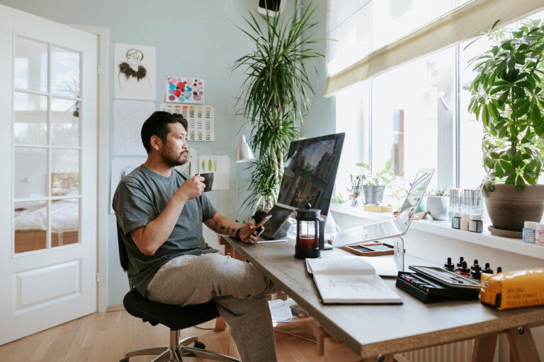 Maximising Your Home Office Connectivity: A Guide to Choosing the Right Networking Devices
